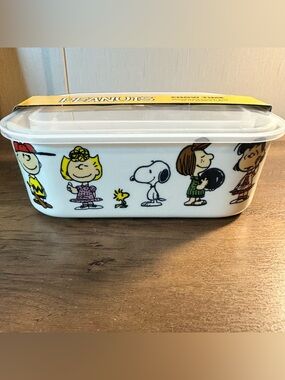 Peanuts Gang & Snoopy Vented Food Storage Oven Safe Stoneware 7" x 5" 32 oz  NEW